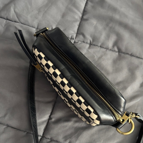 Universal Thread Black and Cream Checkered Crossbody Bag - Picture 2 of 4